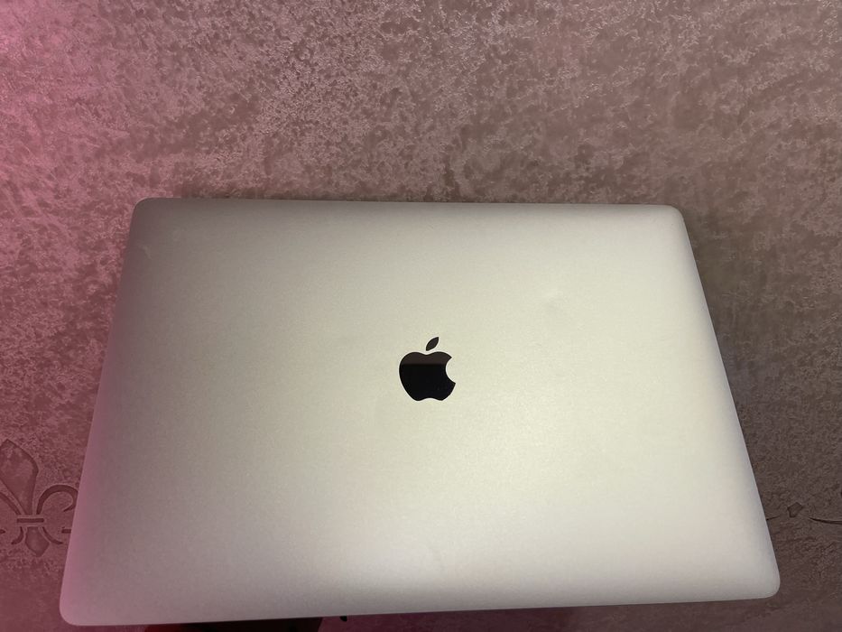 Macbook Pro 15 2019 Amanet SZ 176