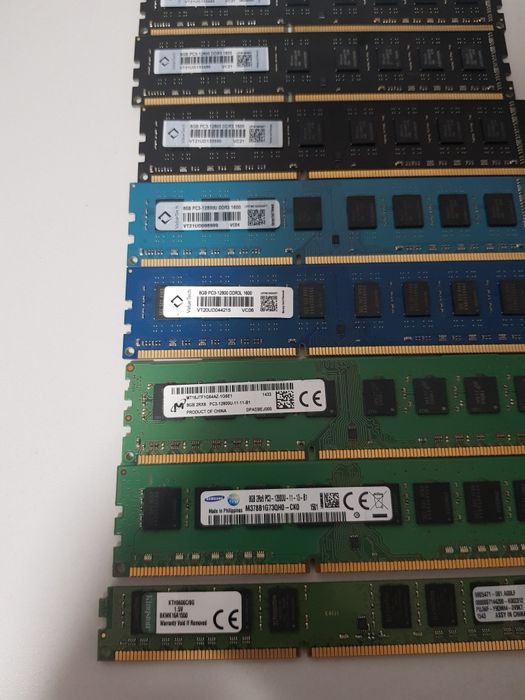 Pachet 8 Memorii 8GB DDR3 PC 8GB DDR3 Calculator