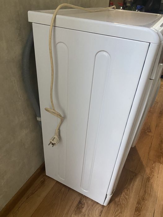 Стиральная машина INDESIT