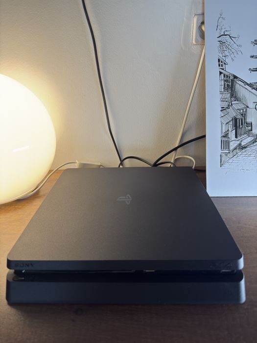 Playstation 4 slim 1TB