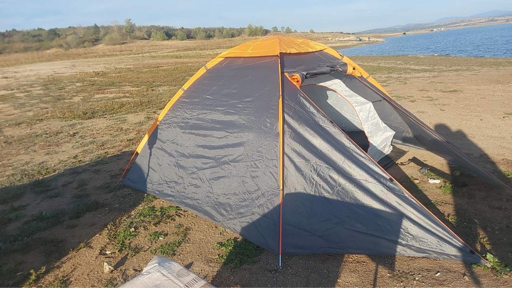 Палатка с предверие