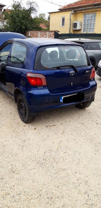 Toyota Yaris 1.0 VVTI 2002 г само на части