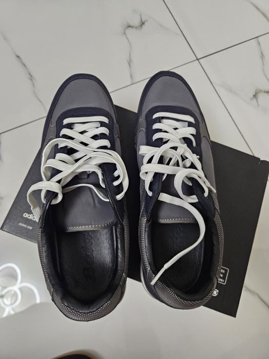 Adidasi Bata marime 43