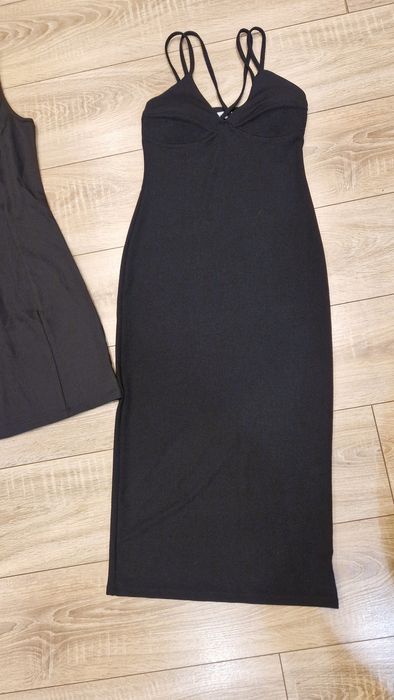 Три малки, черни рокли