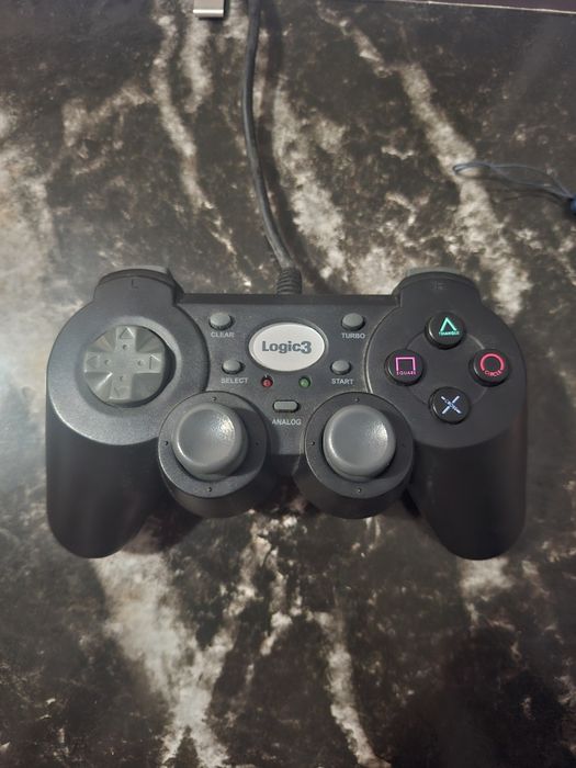 Controller / Gamepad Logic3 PS2 / PS1 - Cu fir, perfect funcţional
