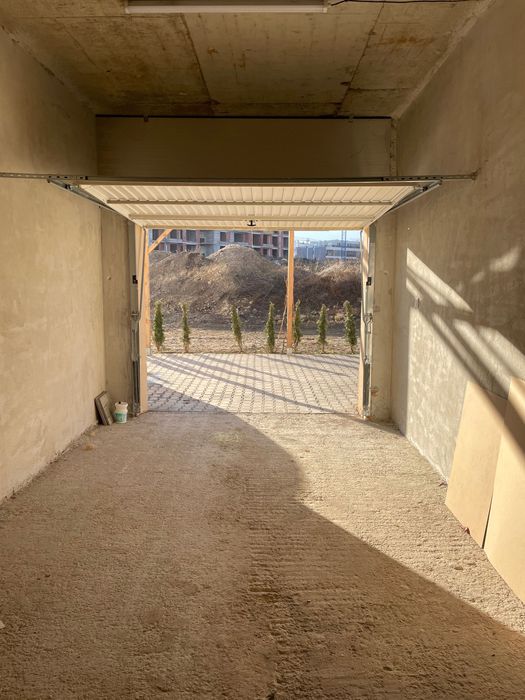 Дава се под наем Гараж / Паркомясто в София, Малинова долина - 20 кв.м за 112.2 € - Снимка #1