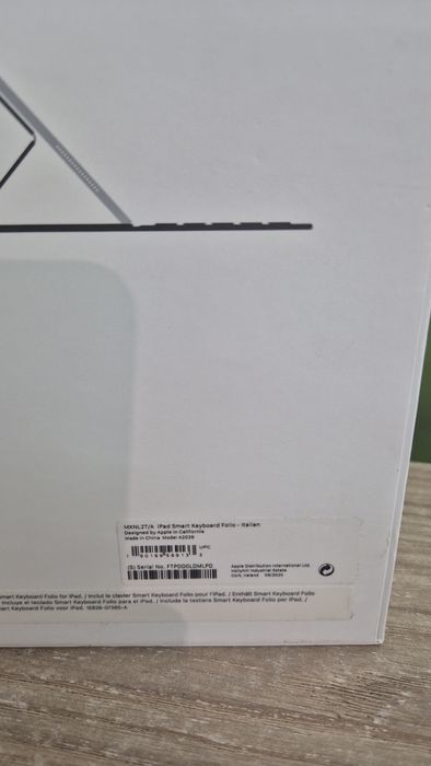 iPad Smart Keyboard Folio Noua Desigilata