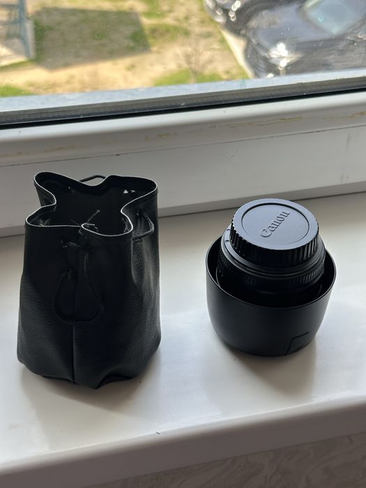 85mm 1.8f auto focus ishlaydi hech qanday qirilishlar yoq. yangiday