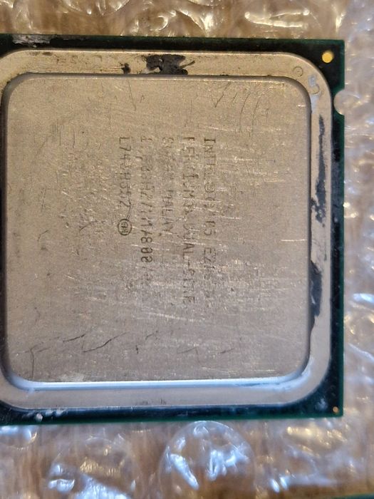 Netestate 9 procesoare intel