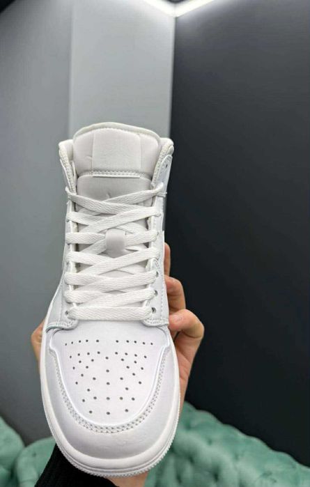 Nike Air Jordan 1 Full White