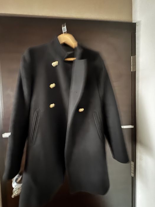 Палто на Зара цена 40€