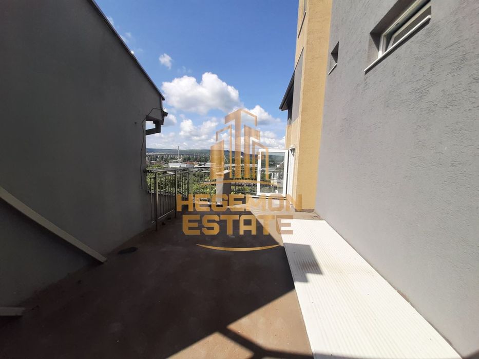 Продава се Двустаен апартамент в Варна, Център - 75 кв.м за 1520 €/кв.м - Снимка #7