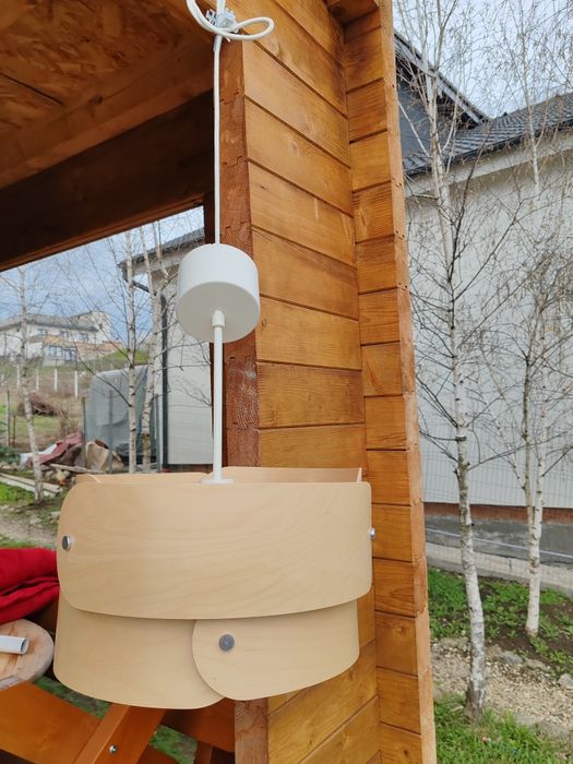 Lustra din lemn ... Nouă