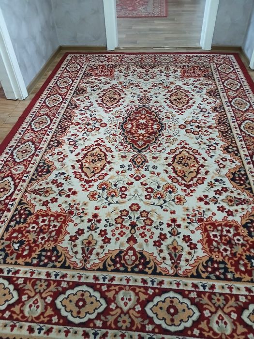 Продам Ковры и паласы