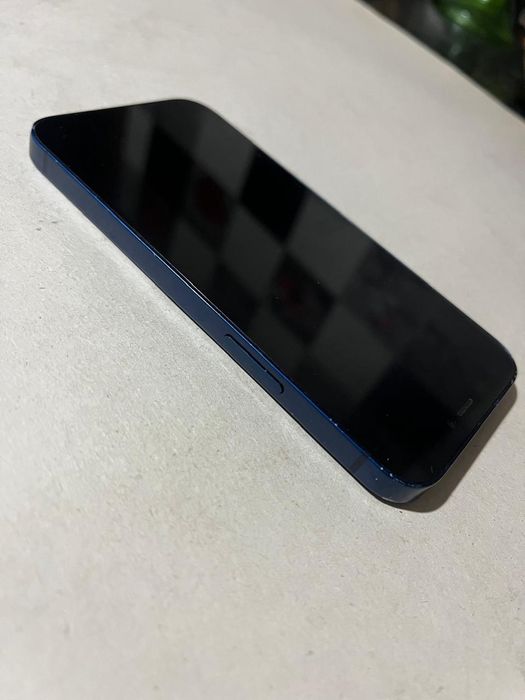 iPhone 12 , 64 ГБ