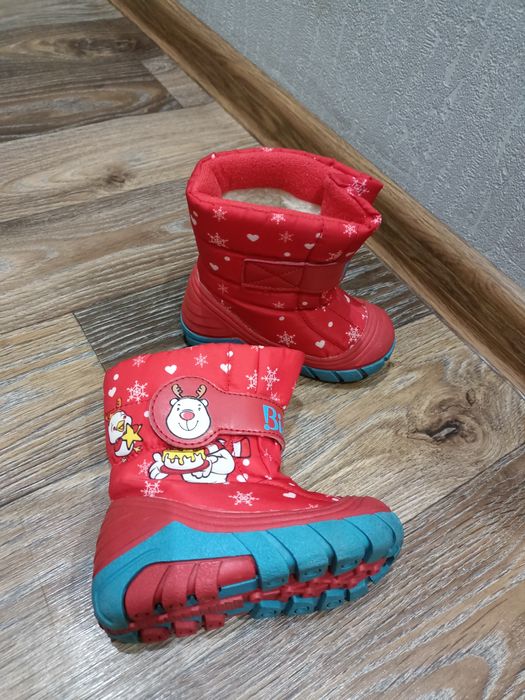 Продам обувь детскую