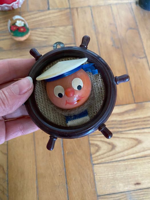 Сувенирни дървени статуетки Попай морякът и жена му