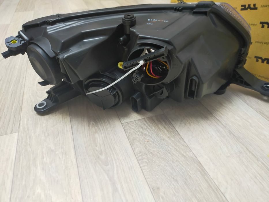 Фара шкода рапид