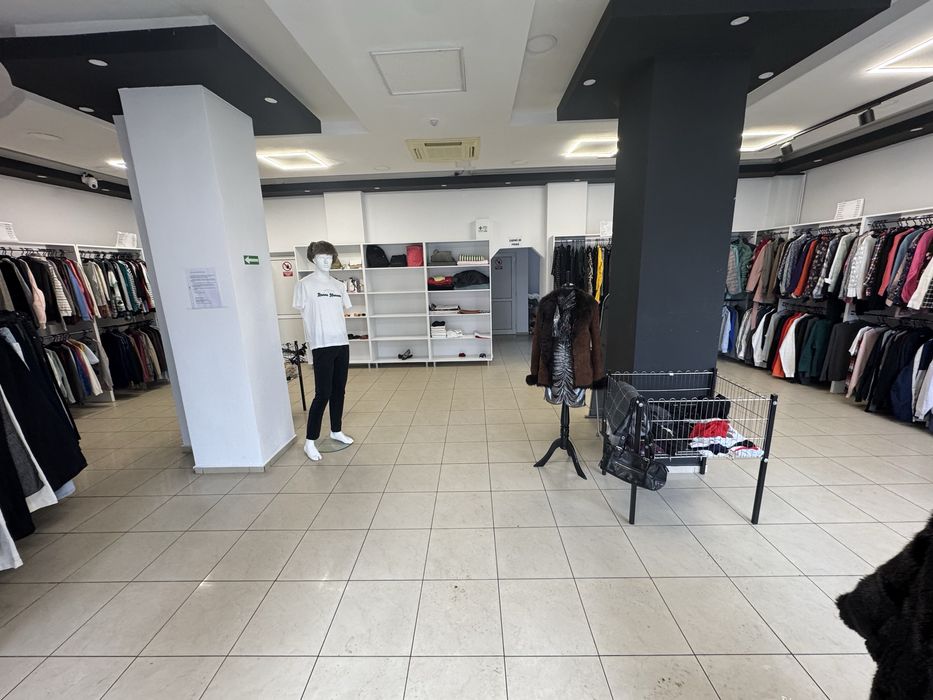 Inchiriez Spatiu Petrosani