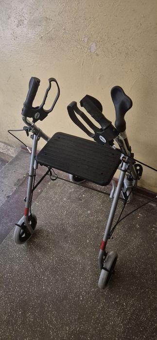 Cadru medical persoane cu dizabilități