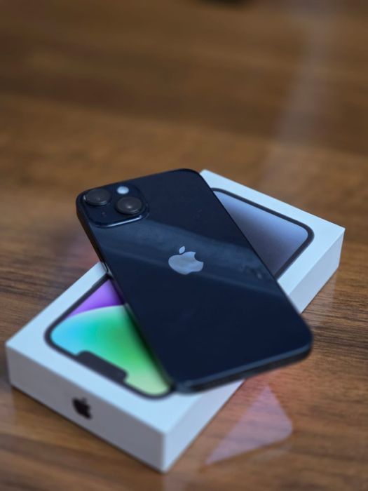 Айфон 14 в харошем состояние