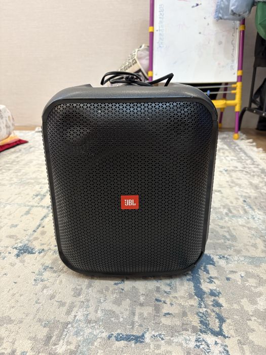 Продаю супер колонку Jbl partybox encore essential