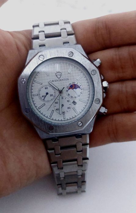 СРОЧНО! Продаётся Часы Caven Denton