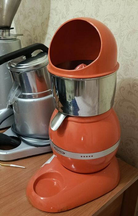 Профессиональная Соковыжималка Empero