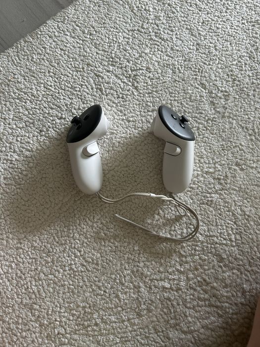 Meta Quest 3 VR + controllere+suport+cablu+geanta