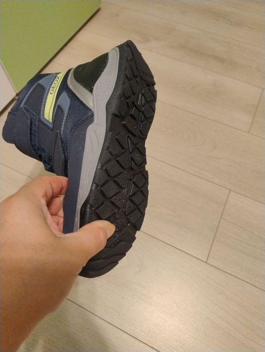 Ghete înalte cu scai Geox