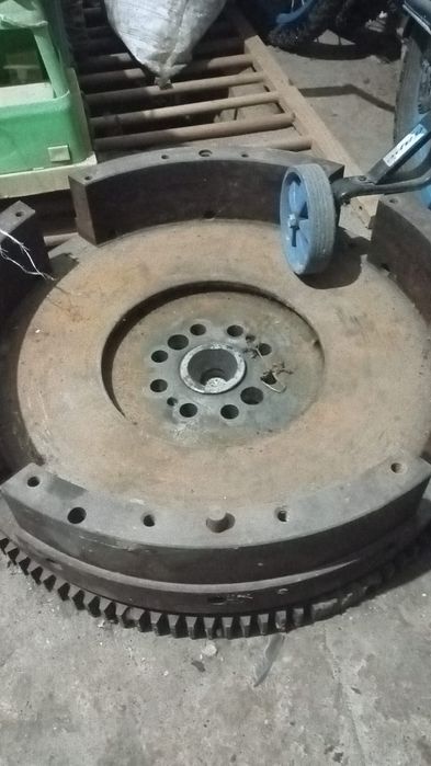 Продам маховик, сцепление ямз 238