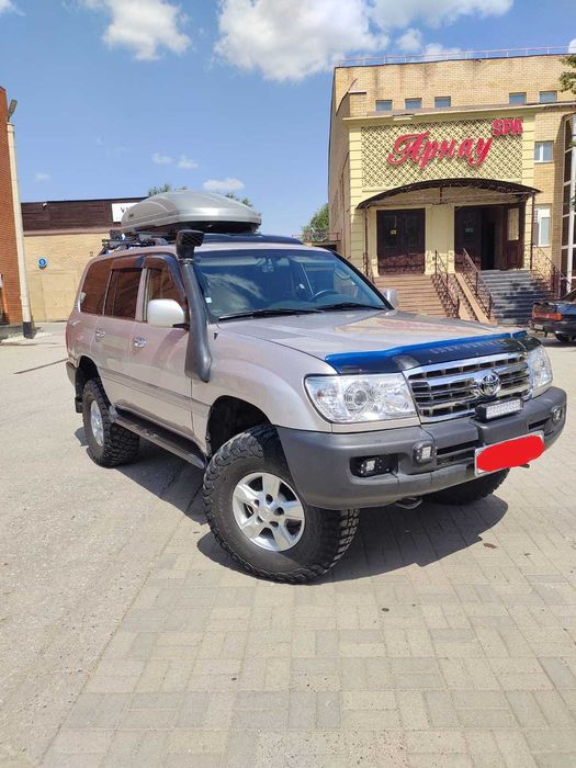 Продам автомобиль Toyota Land Cruiser 105