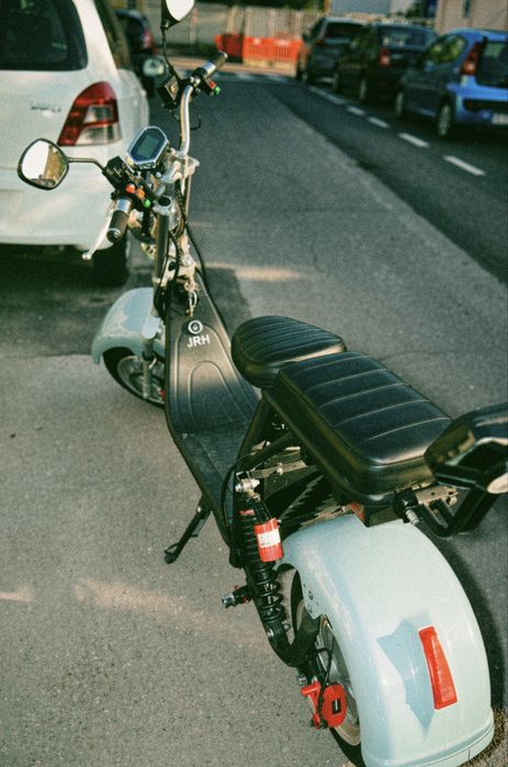 Vand scuter electric