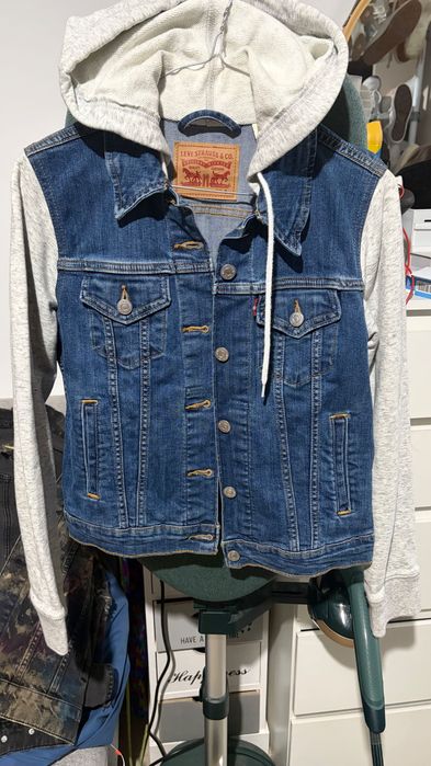 Jacheta denim Levi’s S nepurtată