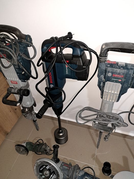 Къртачи под наем Ямбол.Къртене и извозване Ямбол.Мини багер и Самосвал