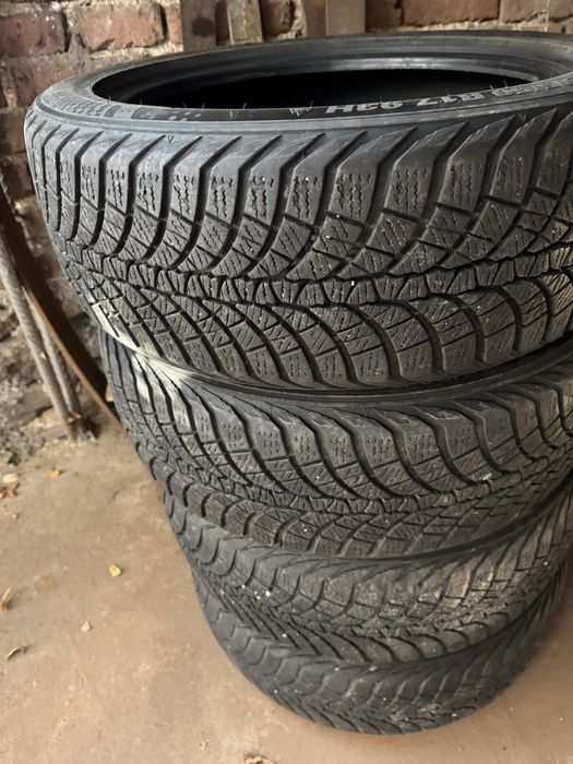 Гуми за автомобил