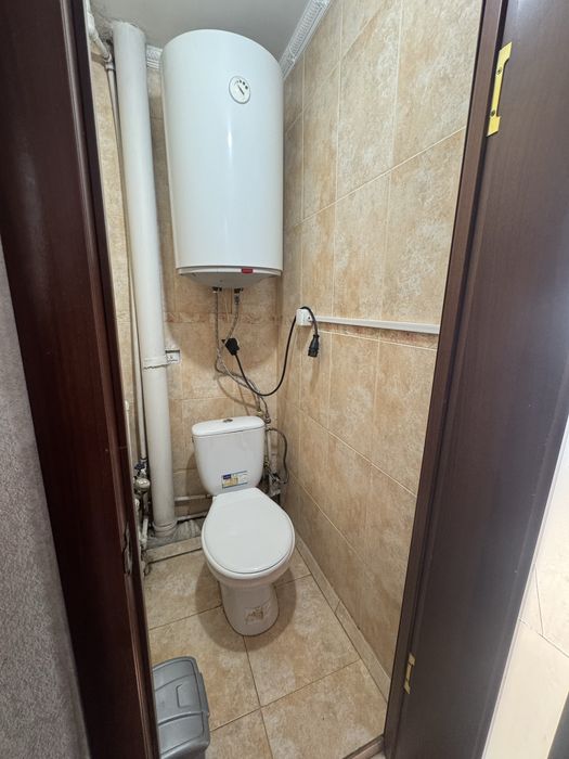 Продам  2 х комн квартиру .