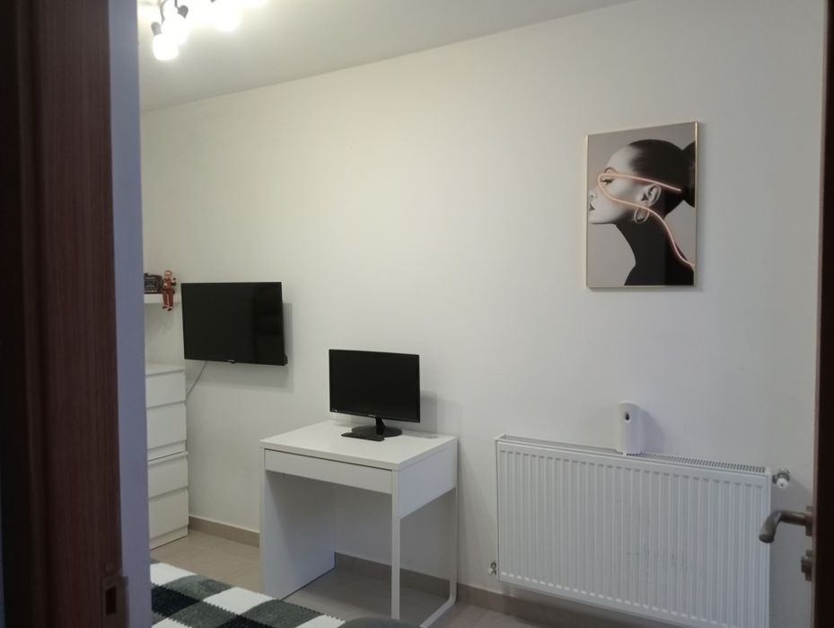 Vánd garsonierà  Ultracentral  Piatra Neamt 37.000  piata 22 Decembrie