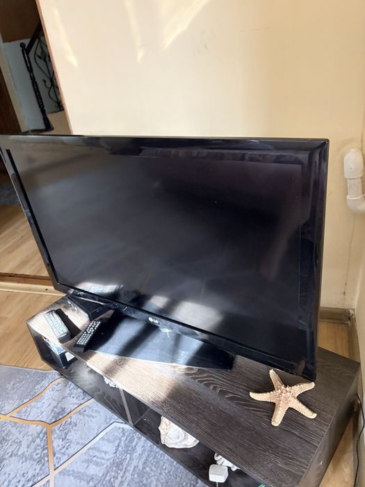 Телевизор LG в хорошем состочнии