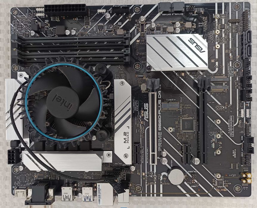 Kit Placa de baza Asus B660 Plus D4+Procesor I5 12400F ca NOU