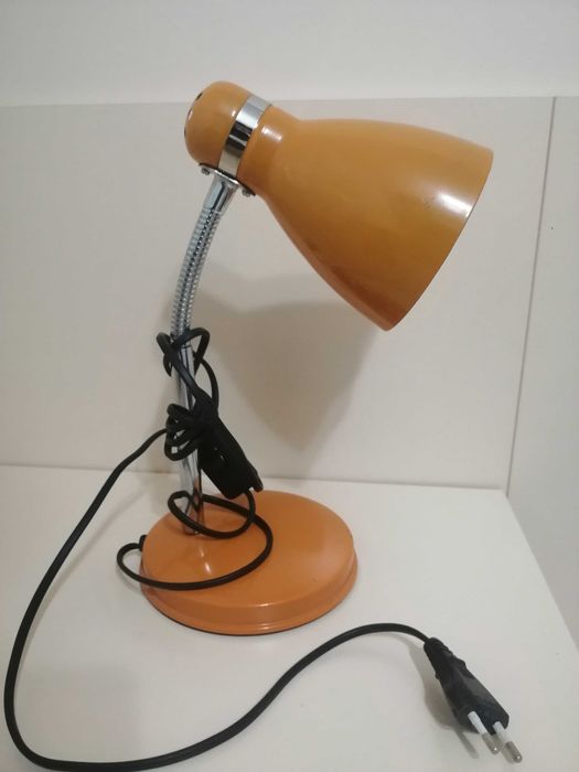 Настолна лампа , оранжева Настолна лампа