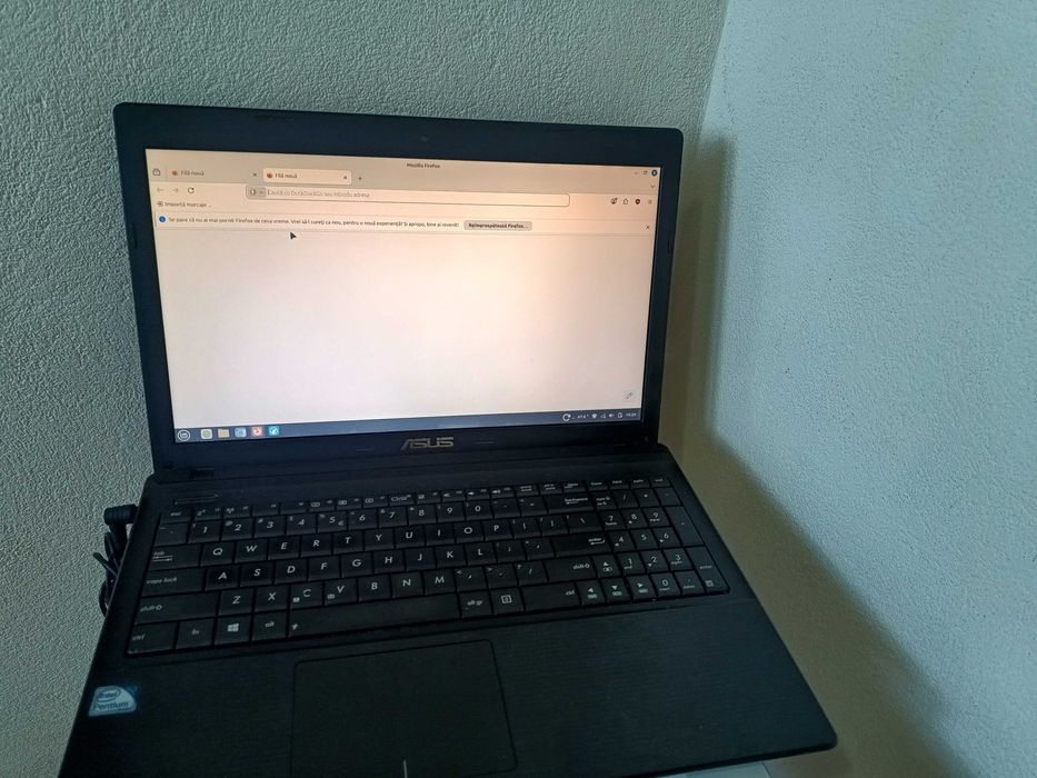 Laptop  Asus X55A -SX174D
