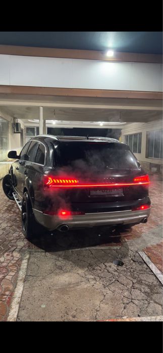 Audi Q7 2009yili