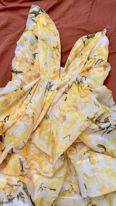 Продам платье размер S