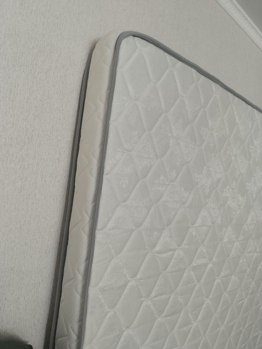 Продам матрас 130 на 190