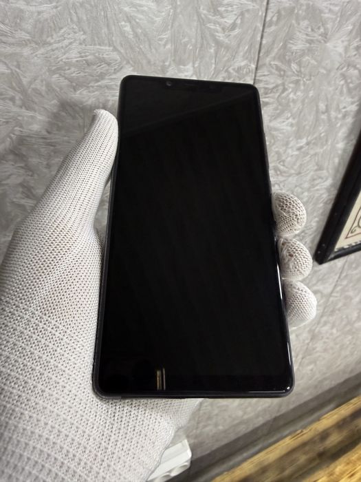 Xiaomi 8SE pachti ideal 4/64GB sotiladi