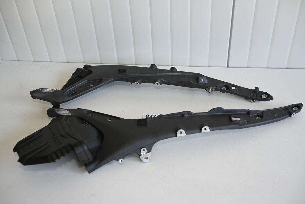 Ducati Panigale V4 Cadru codita spate set stanga dreapta
