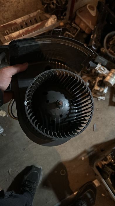 Моторчик печки гольф 3,венто,кадди,поло