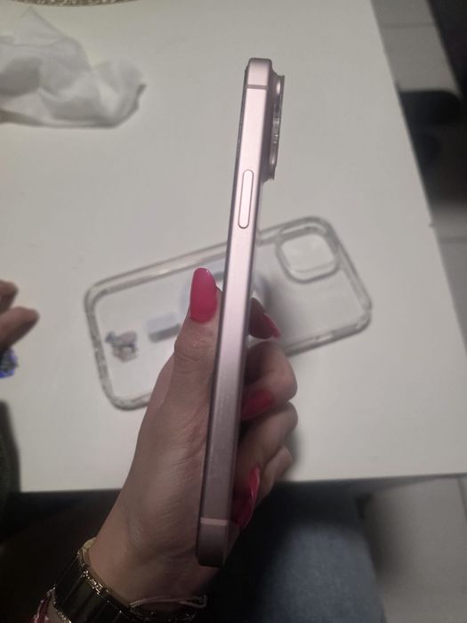 Iphone 15 plus roz