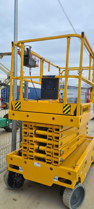 Inchiriere nacela foarfeca electrica si nacela foarfeca diesel